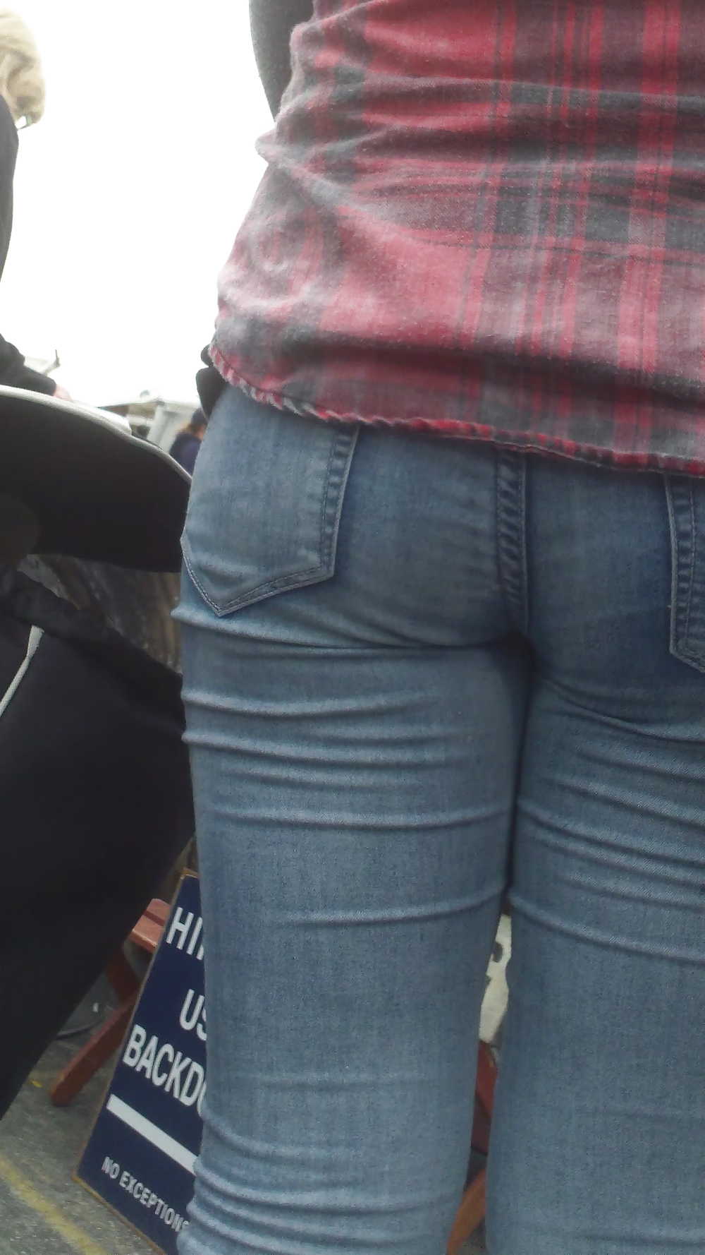 Popular teen girls ass & butt in jeans part 3 #25403472