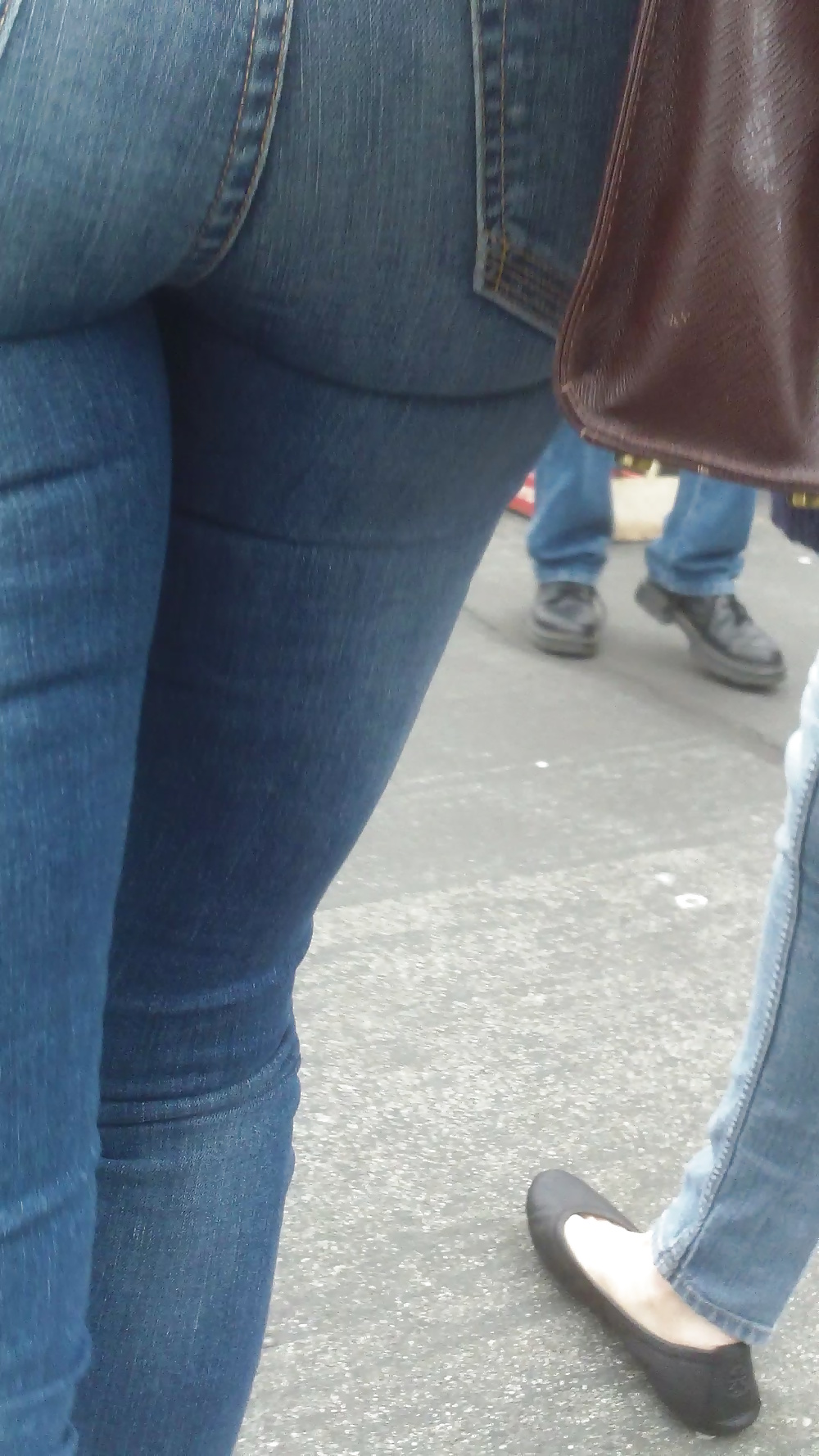 Populäre Jugendlich Mädchen Arsch & Hintern In Jeans Teil 3 #25404070