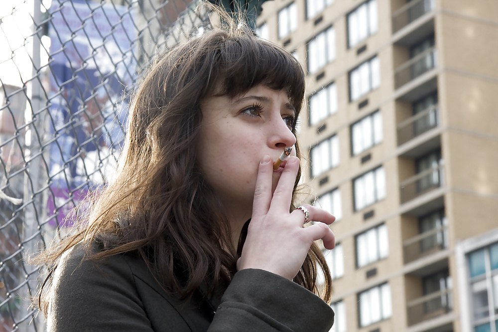 Hembras fumadoras
 #25786011