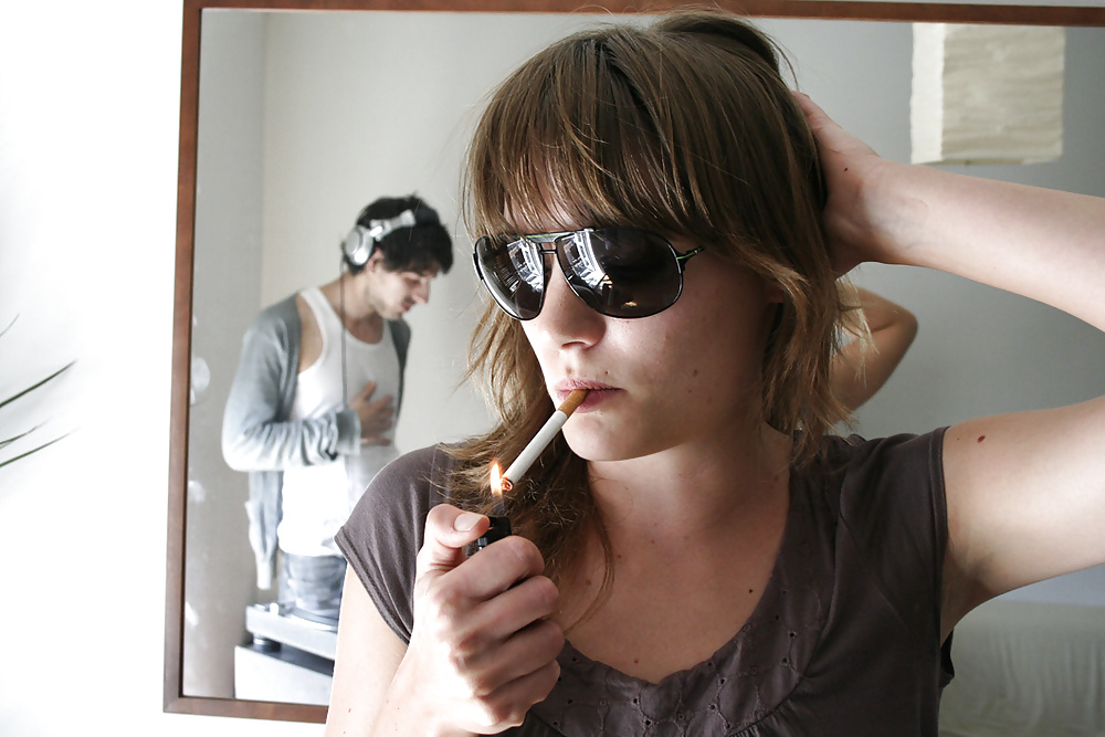 Hembras fumadoras
 #25786055