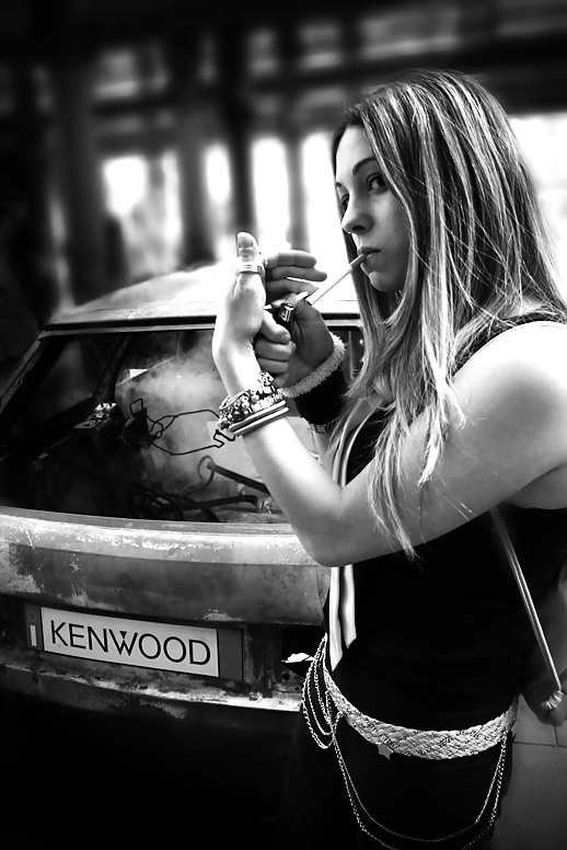 Hembras fumadoras
 #25786090