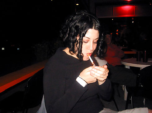 Hembras fumadoras
 #25786122