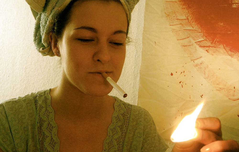 Hembras fumadoras
 #25786147