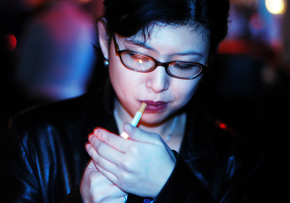 Hembras fumadoras
 #25786160