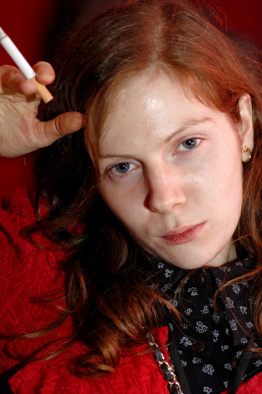 Hembras fumadoras
 #25786203