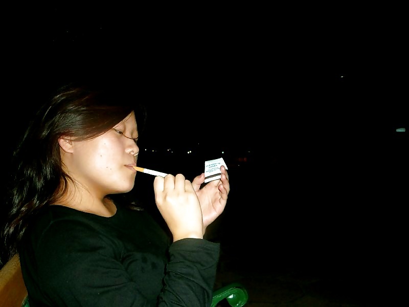 Hembras fumadoras
 #25786230