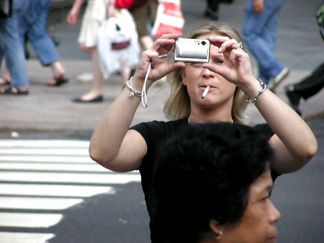 Hembras fumadoras
 #25786517