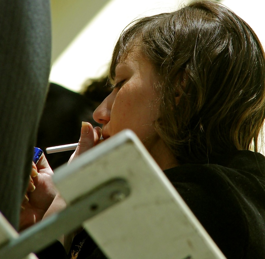 Hembras fumadoras
 #25786663