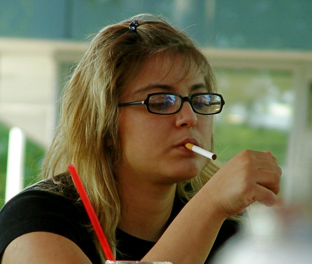 Hembras fumadoras
 #25786749