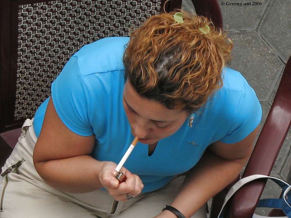 Hembras fumadoras
 #25786761