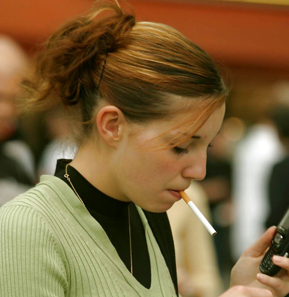 Hembras fumadoras
 #25786787