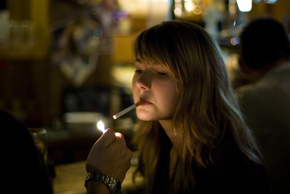 Hembras fumadoras
 #25786814