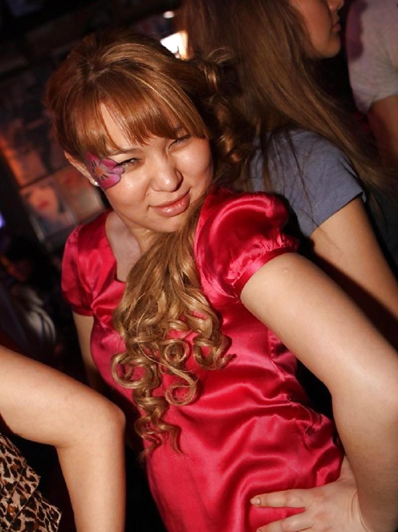 カザフの女の子のパーティー
 #25938198