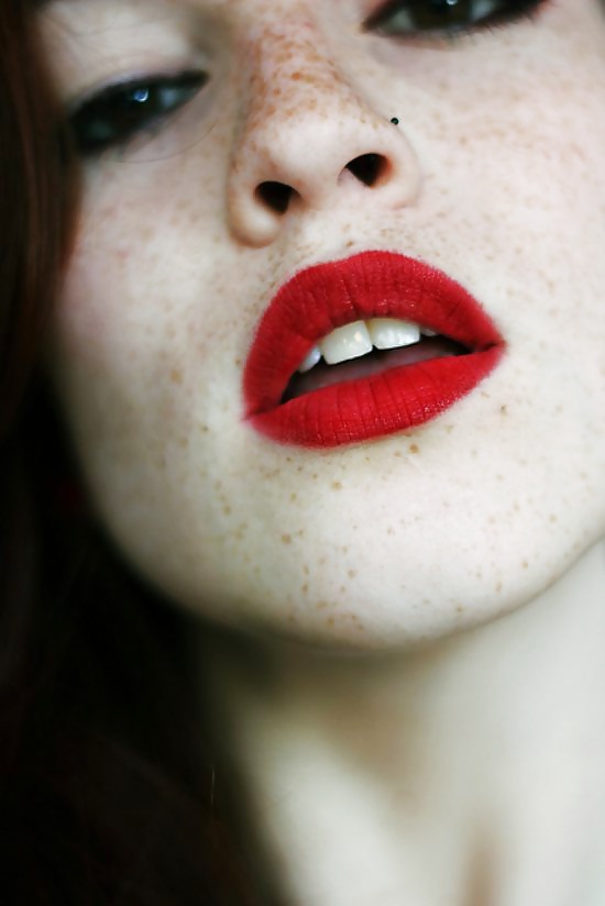 Roten Lippenstift Ist Immer Eine Nette Geste #27292542