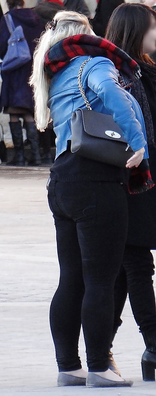 ジューシーなお尻
 #35907177