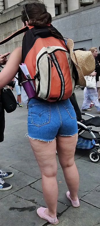 ジューシーなお尻
 #35907218