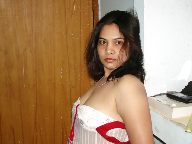 INDIAN WIFE AMRITA -INDIAN DESI PORN SET 8.5 #32452040