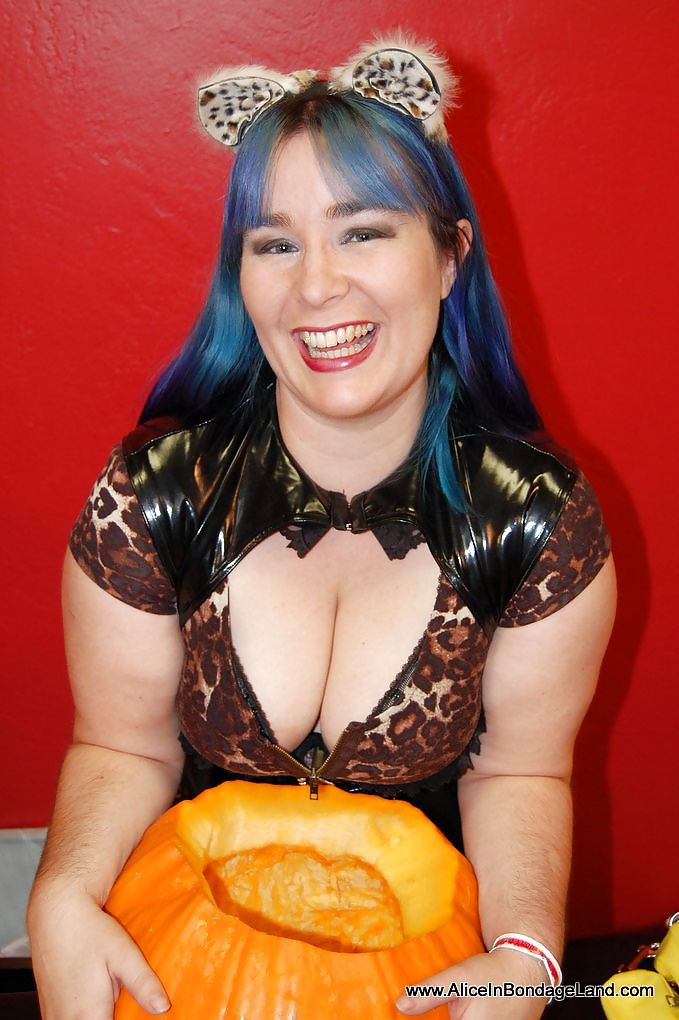 Halloween Pumpkin Fucking Sissy Humiliation FemDom Threesome #30146550