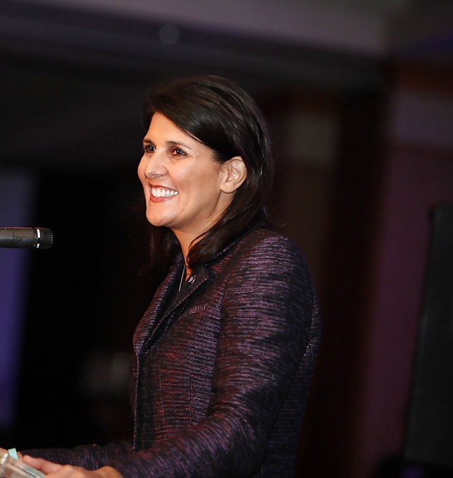 Adoro masturbarmi al conservatore nikki haley
 #28169391