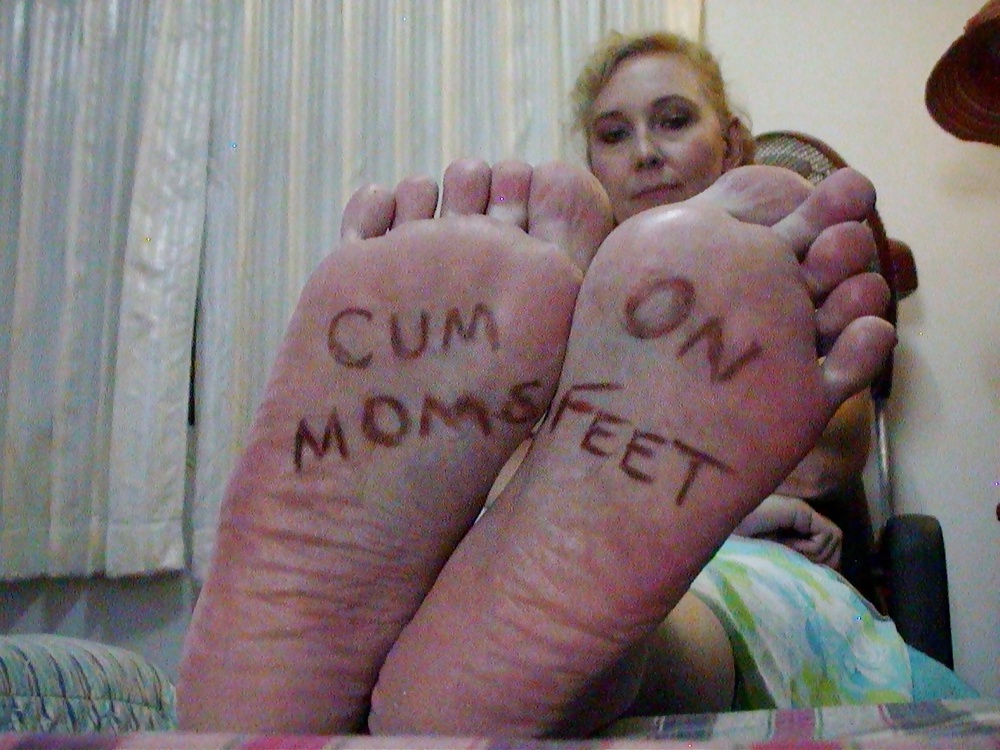 Cum on moms feet #39874541