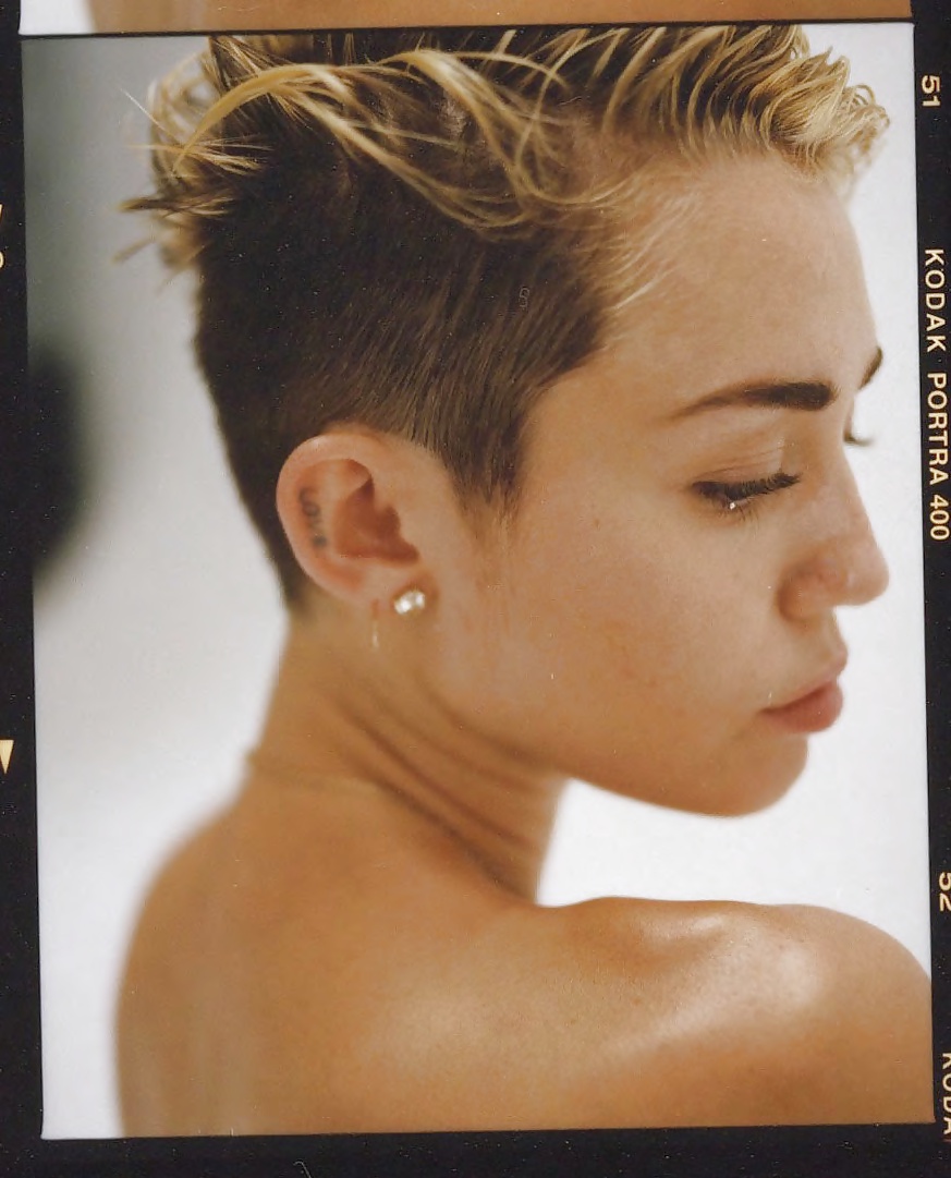 Miley Cyrus - bangerz photoshoot outtakes
 #34020734