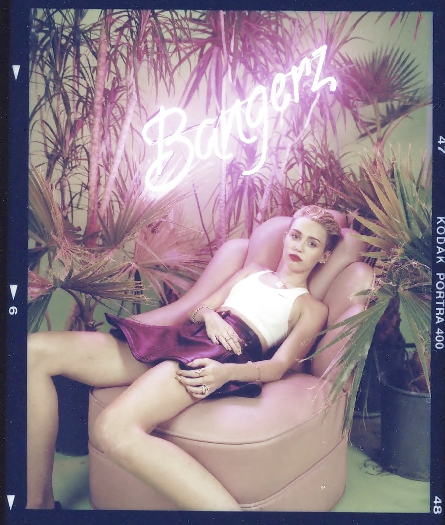 Miley Cyrus - Outtakes Bangerz De Photoshoot #34020868