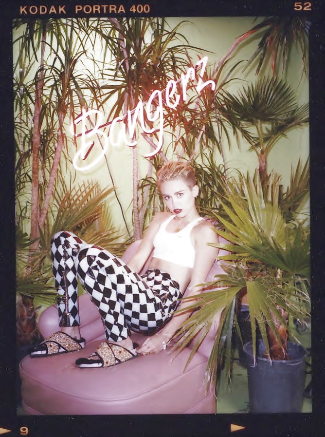 Miley Cyrus - Bangerz Photoshoot Outtakes #34020888