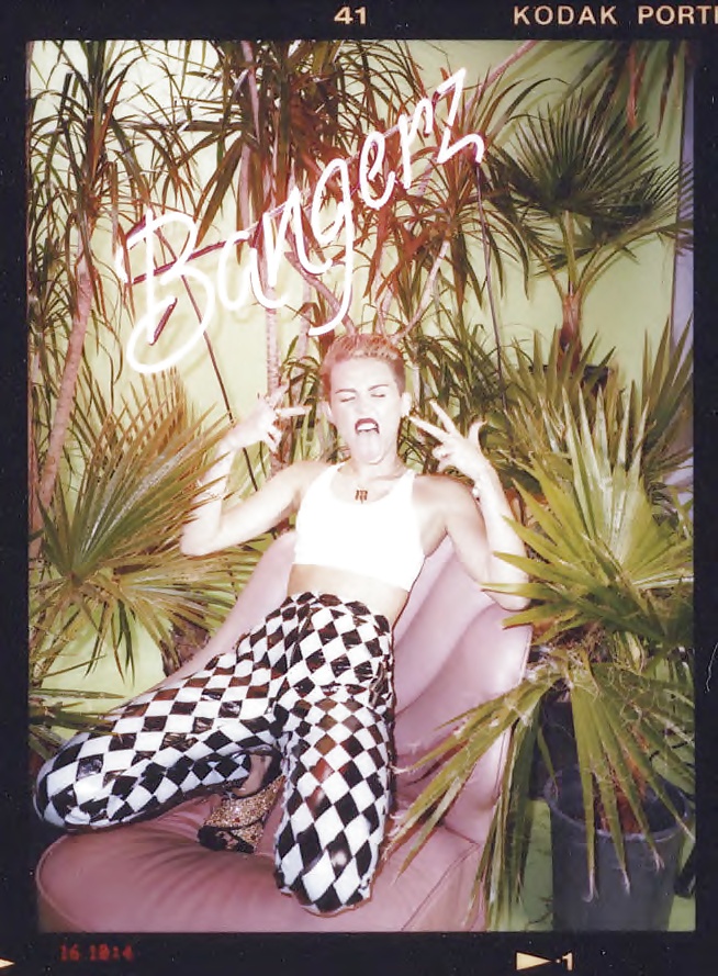 Miley Cyrus - bangerz photoshoot outtakes
 #34020899