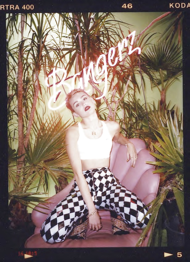 Miley Cyrus - Bangerz Photoshoot Outtakes #34020906