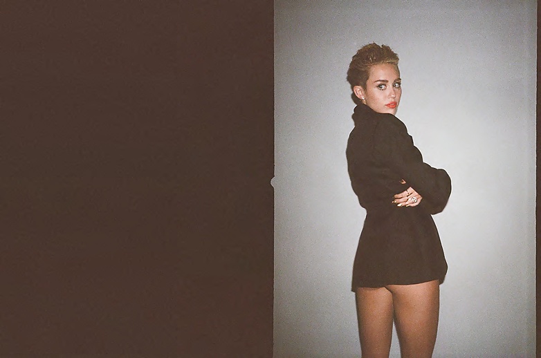 Miley Cyrus - Bangerz Photoshoot Outtakes #34020962