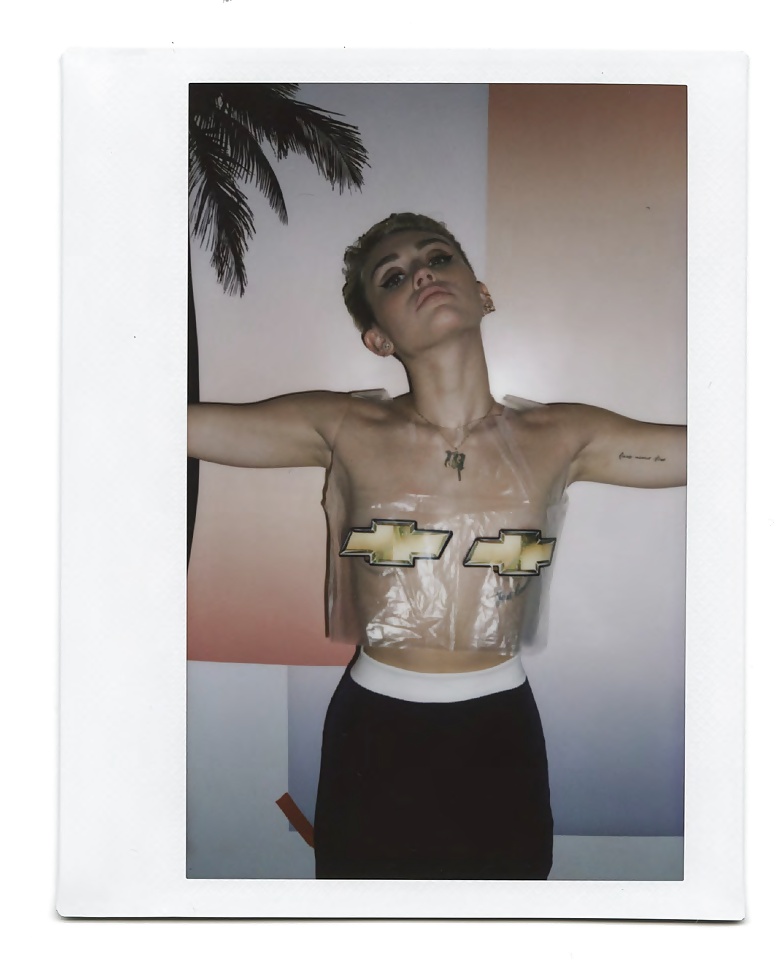 Miley cyrus - bangerz photoshoot outtakes
 #34021011