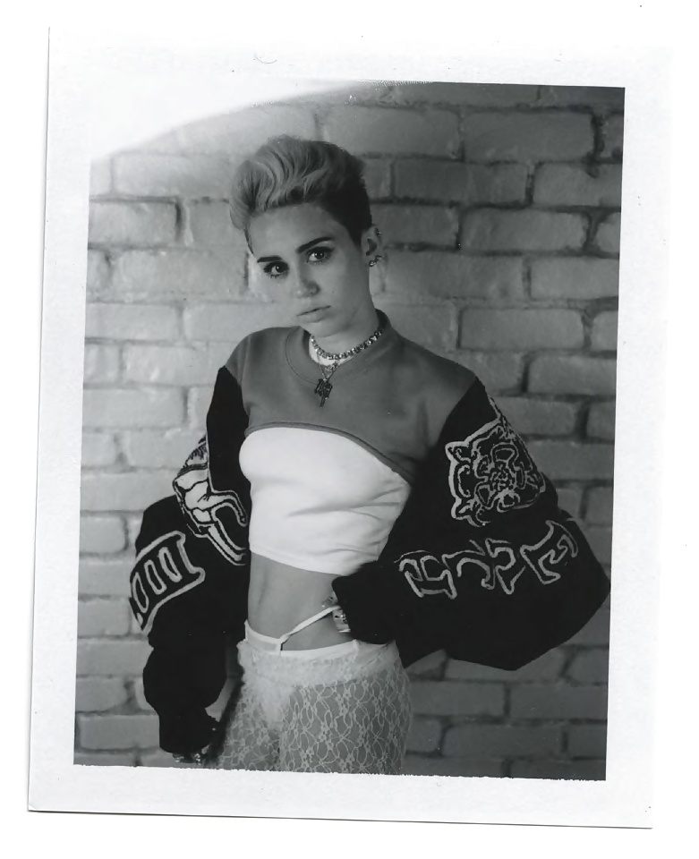 Miley Cyrus - Outtakes Bangerz De Photoshoot #34021090