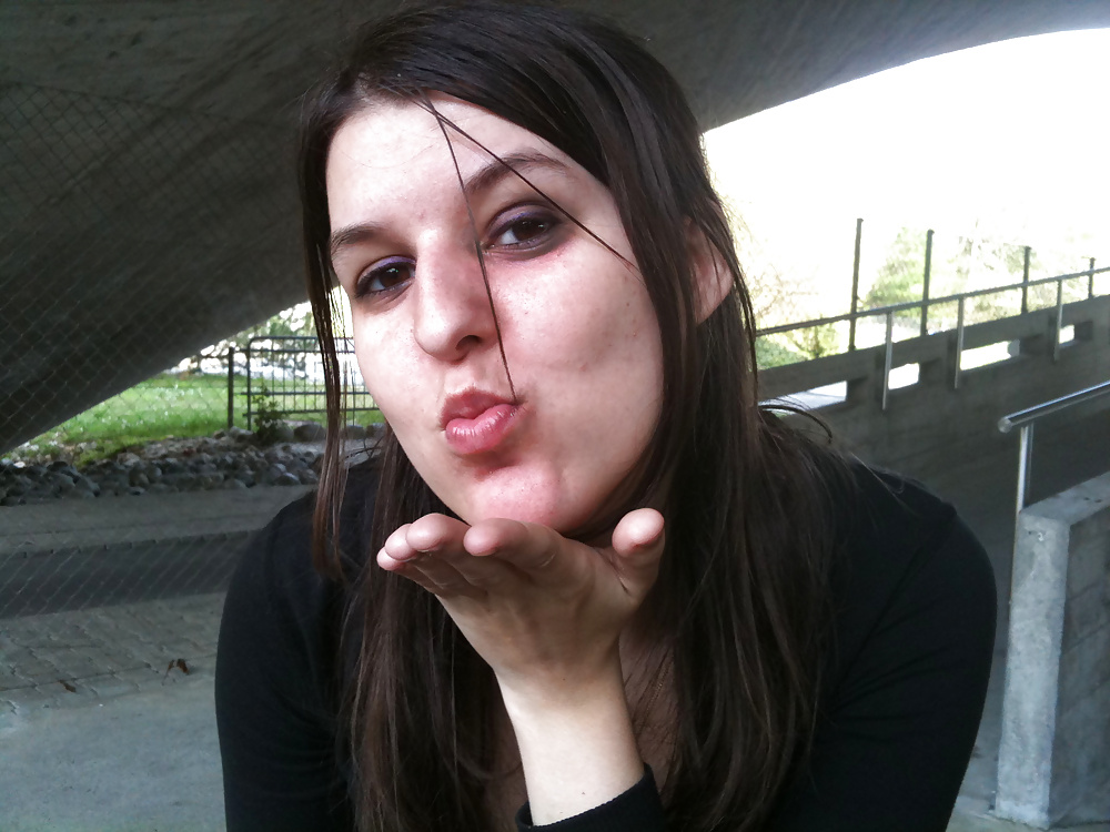 恥ずかしがり屋の娘
 #30788413