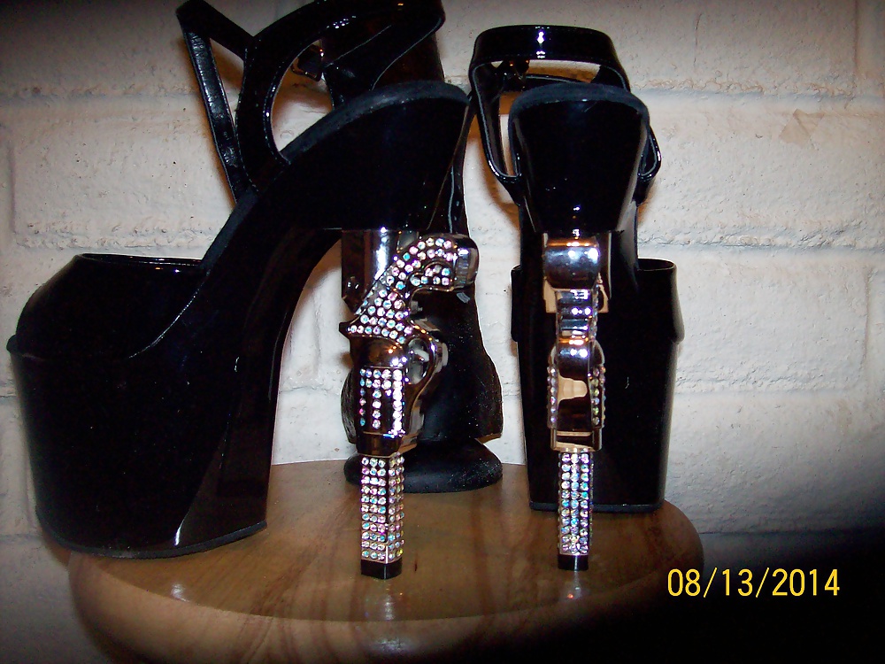 Platform stiletto heels to tease and get fucked by BBCs in. #25208885
