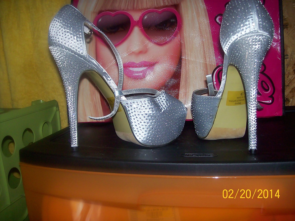 Platform stiletto heels to tease and get fucked by BBCs in. #25209059