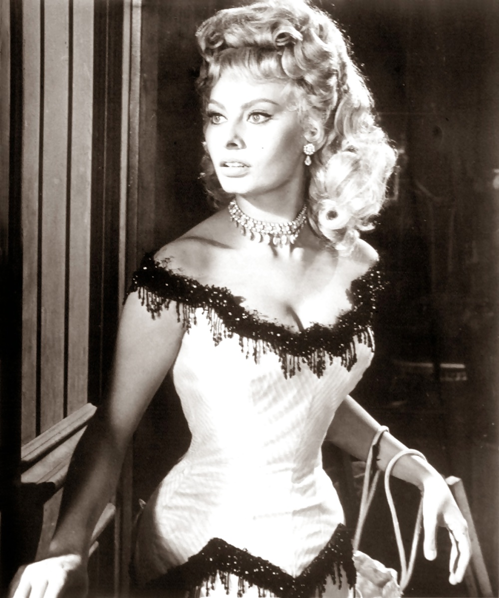 Sophia Loren #32497911