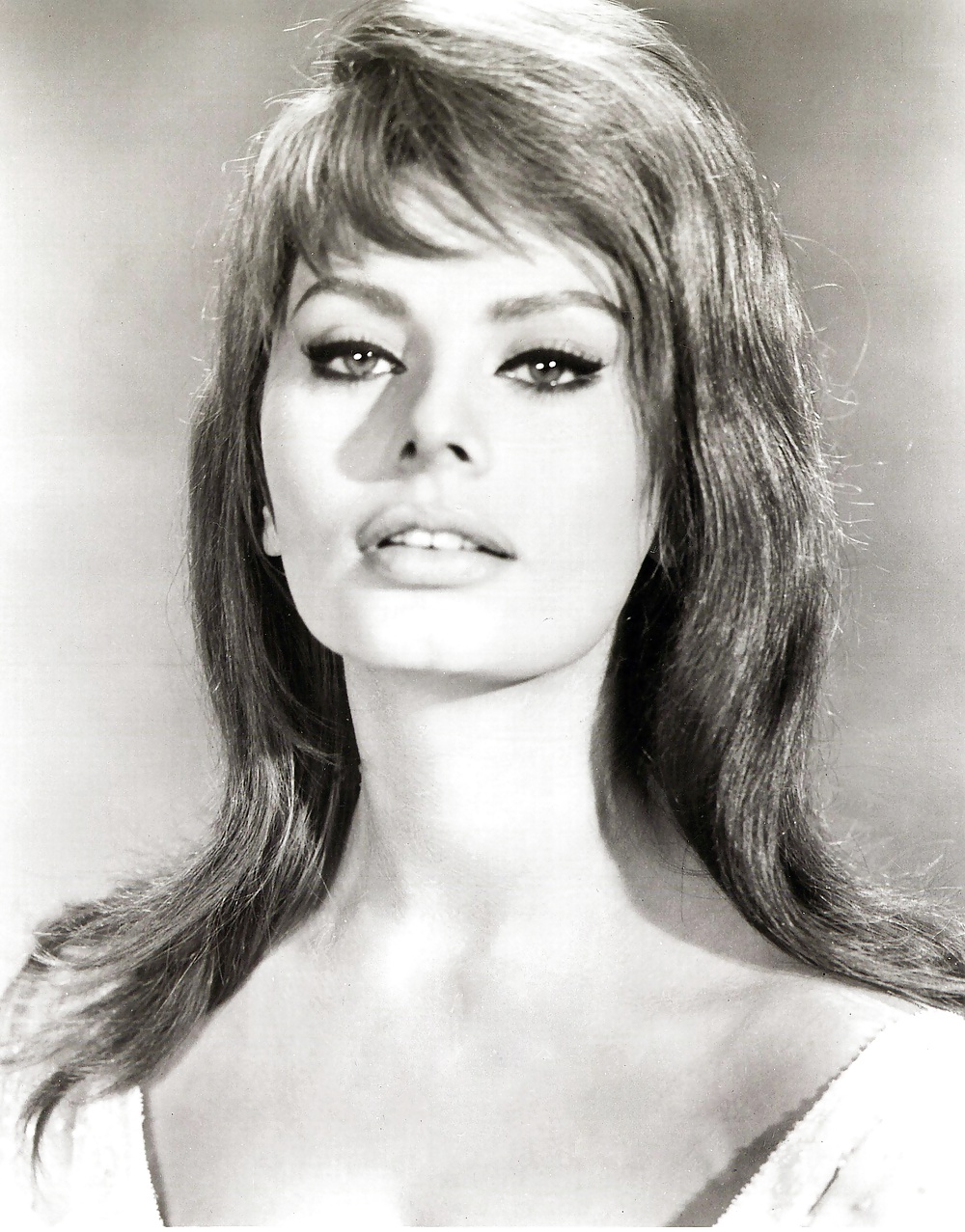 Sophia Loren #32497994