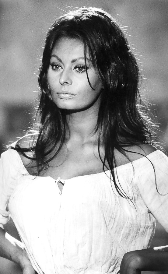 Sophia Loren #32498019