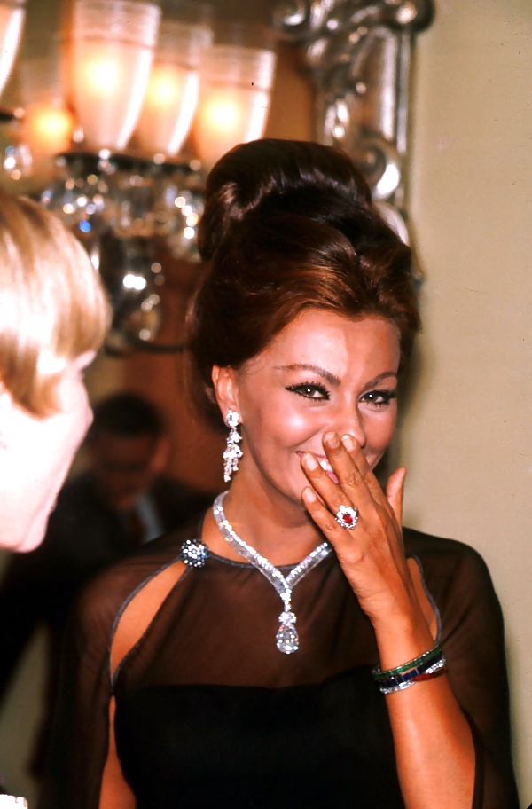Sophia Loren #32498127