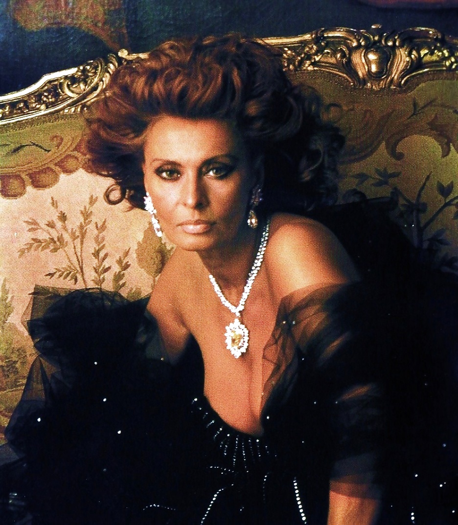 Sophia Loren #32498139