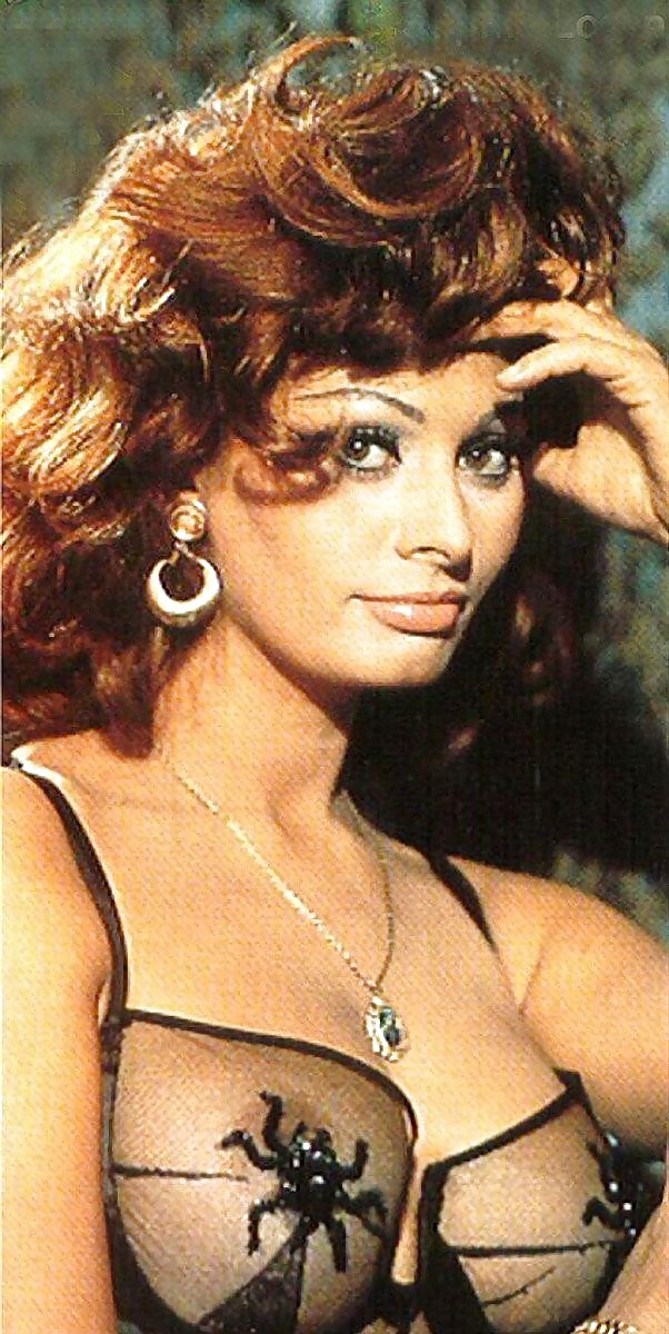 Sophia Loren #32498180