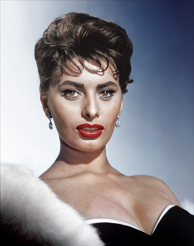 Sophia Loren #32498236