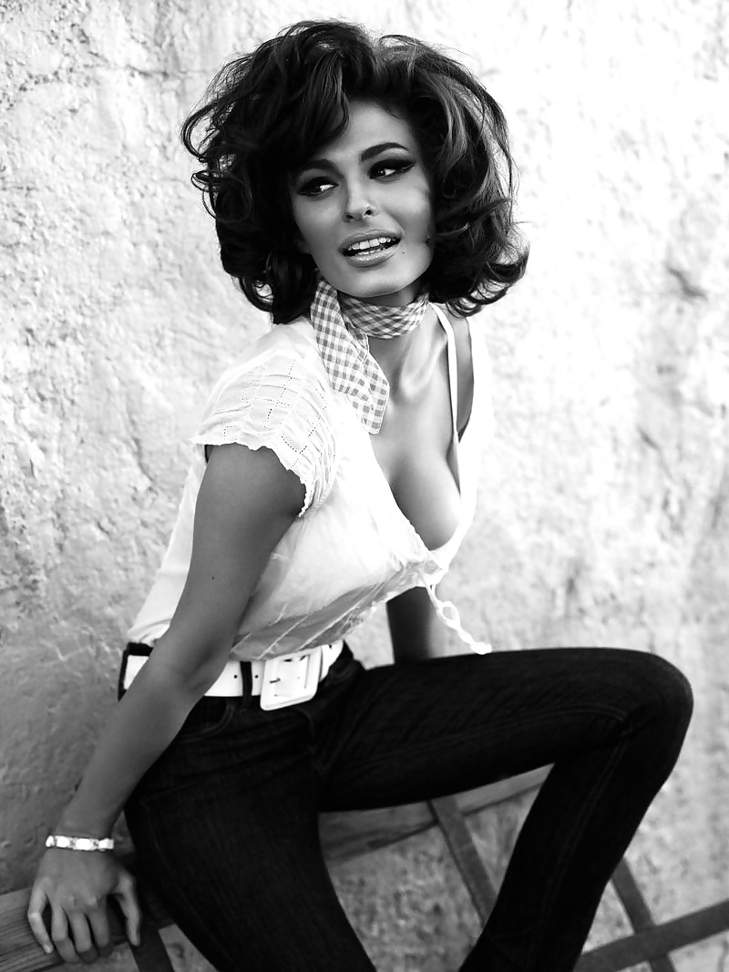 Sophia Loren #32498247