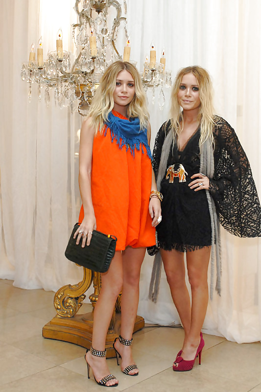 Mary kate & ashley olsen 
 #30093508