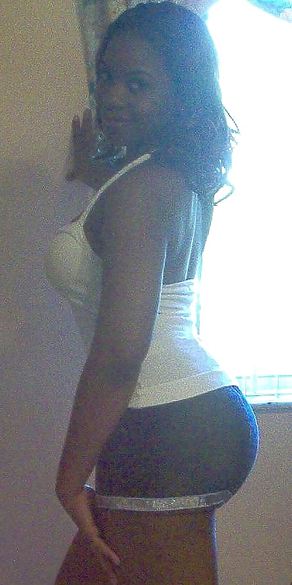 Ebonys joven caliente # 4
 #32468317