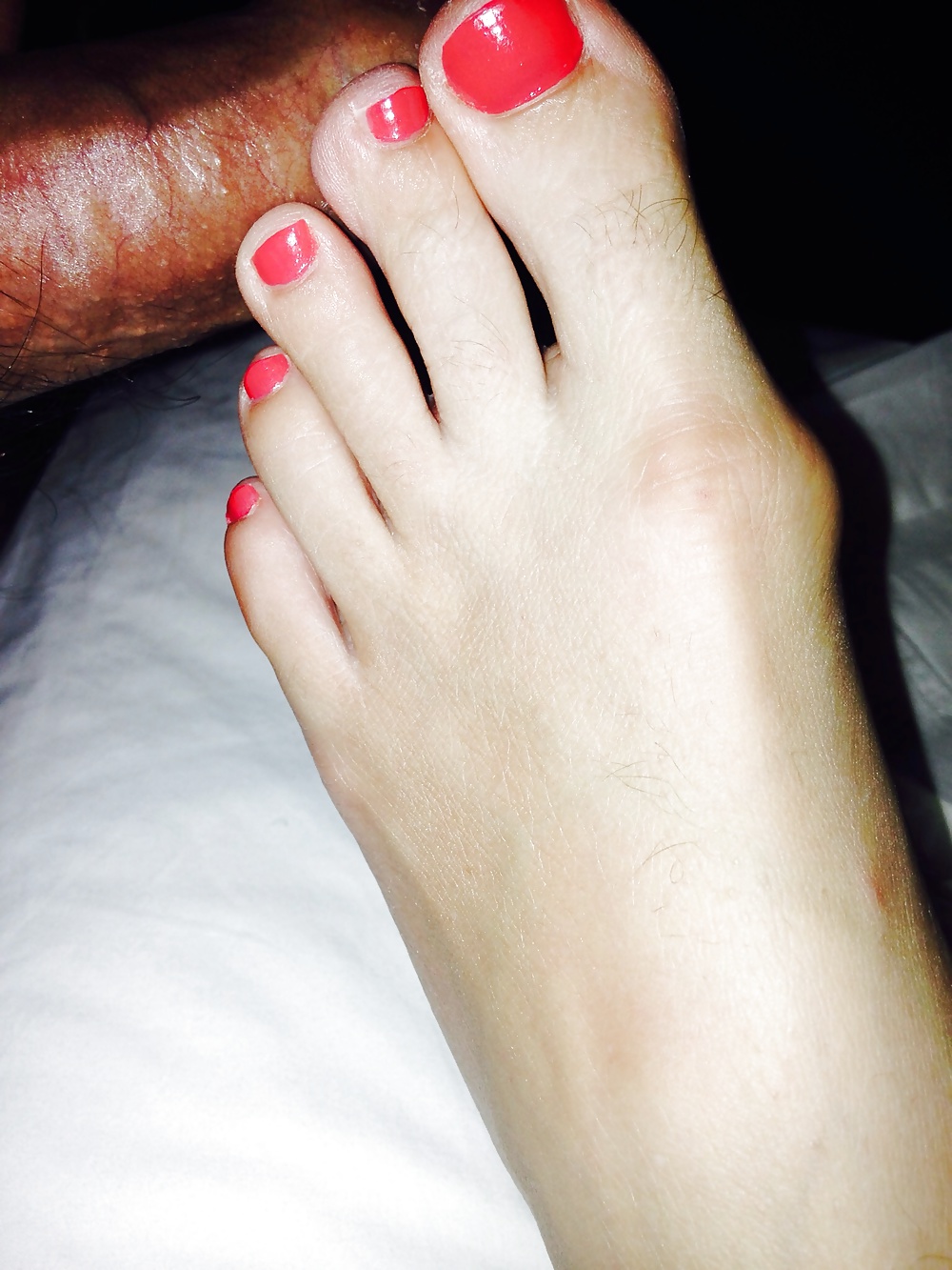 Sexy dita dei piedi rossi
 #33671174