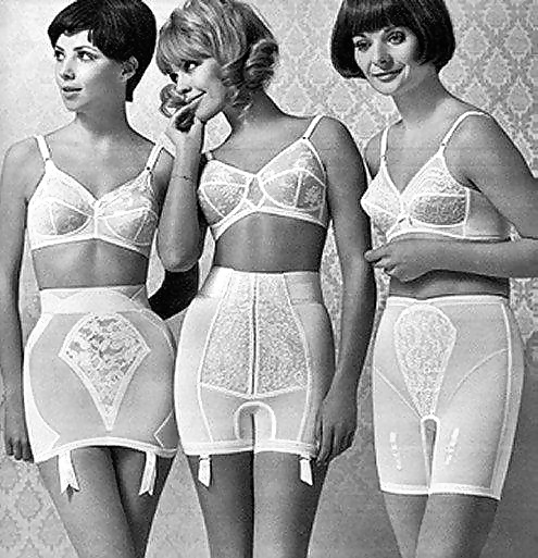 Vintage nylons, girdles & corselets #28263003