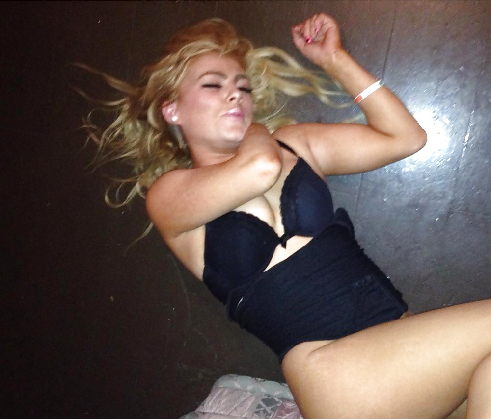 ¡Sucia, sucia tarta de facebook!
 #32265597