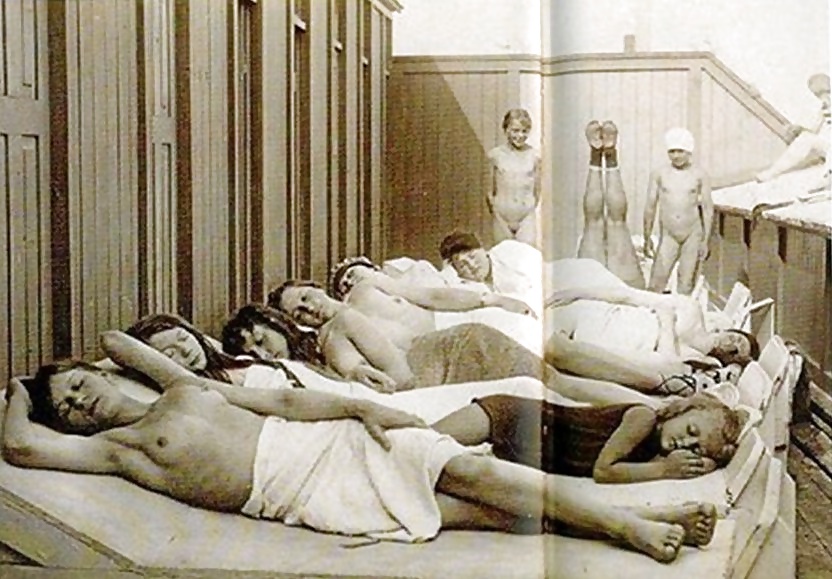 Mary Willumsen, primera fotógrafa de desnudos (1916)
 #29738445
