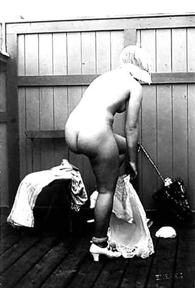 Mary Willumsen, primera fotógrafa de desnudos (1916)
 #29738459